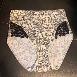 Soma - Vanishing Tummy With lace Retro Brief